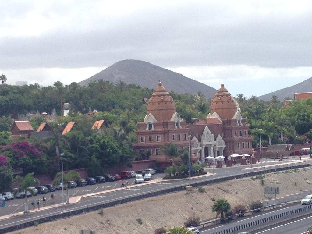 Apart Hotel Ponderosa Costa Adeje Dış mekan fotoğraf